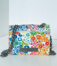 Load image into Gallery viewer, Floral patterned handbag with a chain detail on a white background