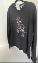 Load image into Gallery viewer, Robert Graham Sweater Mens XXL 2XL Black Stacked Skull Sweatshirt Classic Fit