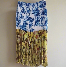 Load image into Gallery viewer, Rococo Sand  Silk Floral Mini Long Fringe Skirt Womens Medium Gold Grommet