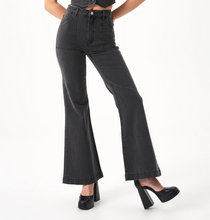 Load image into Gallery viewer, Rollas Eastcoast Flare Jeans Womens 29 Wide Leg Crop Vintage Feel  Brad Black