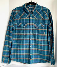 Load image into Gallery viewer, Stio Junction Midweight Flannel Shirt Mens Medium Green Plaid Check Cotton Organic