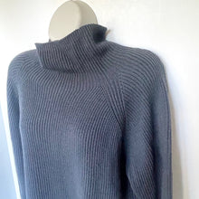 Load image into Gallery viewer, Gray ribbed sweater on a mannequin against a white background