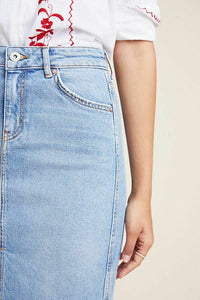 Anthropologie Pilcro Classic Denim Faded Blue Slim Short Pencil Skirt - 0 - Luxe Fashion Finds