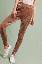 Load image into Gallery viewer, Anthropologie Blushed PInk Velvet Women&#39;s Legging Jogger Pants - Small