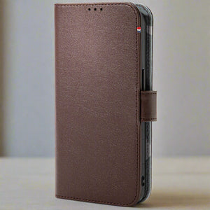 Decoded iPhone 13 Pro Case Brown Leather Folio MagSafe Detachable Wall – Luxe Fashion Finds Decoded iPhone 13 Pro Case Brown Leather Folio MagSafe Detachable Wall – Luxe Fashion Finds